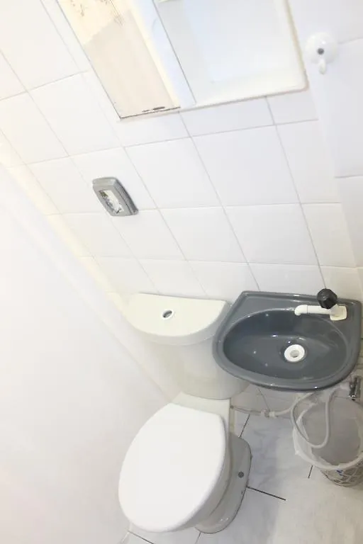 Guest house Pousada Mel Cabo Frio