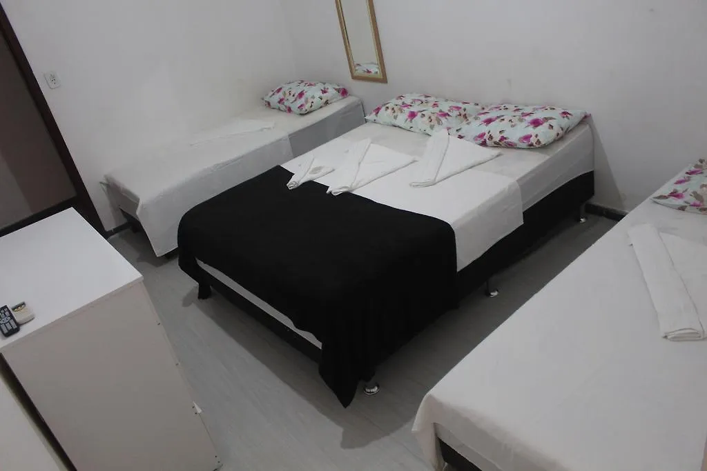Guest house Pousada Mel Cabo Frio Brazil